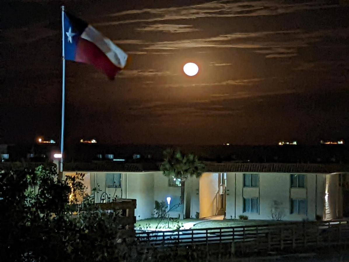 Belles Sea Inn Port Aransas Exterior foto